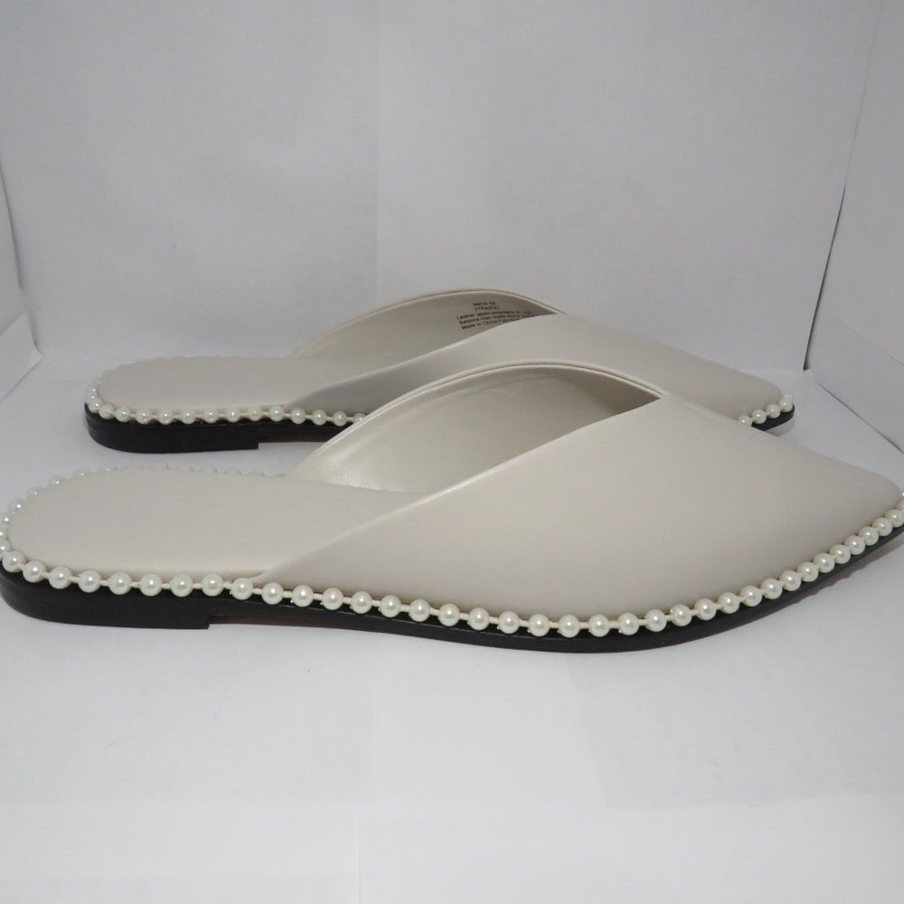 Karl Lagerfeld Paris Women's Vyra-Flat Mule Loafer